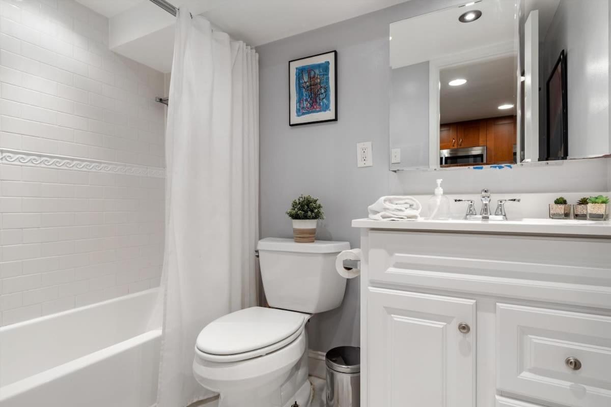 Entire 1-Br Apt In Noma Eckington Washington Esterno foto